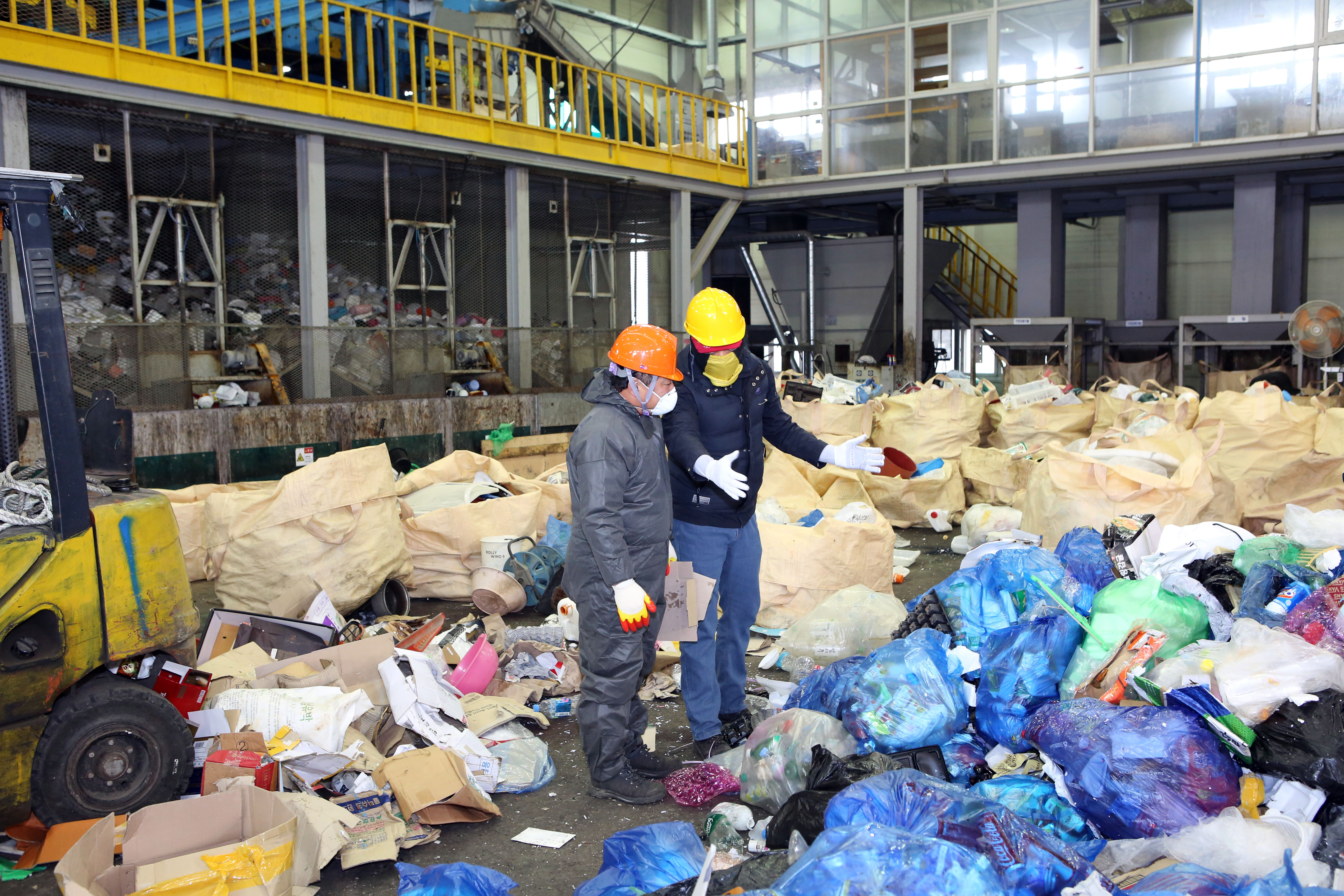 �׸�ȯ���ڿ����� �����۾� ü��